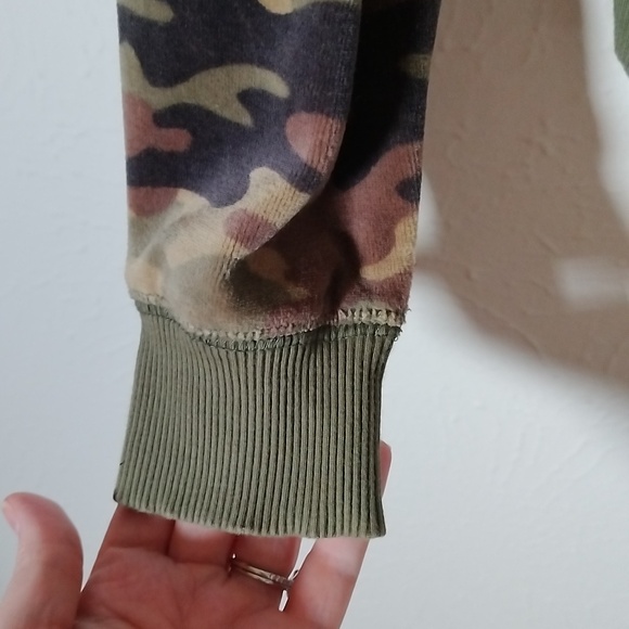 Camouflage Hoodie Sweat suit Jacket with Zipper front - Picture 8 of 10